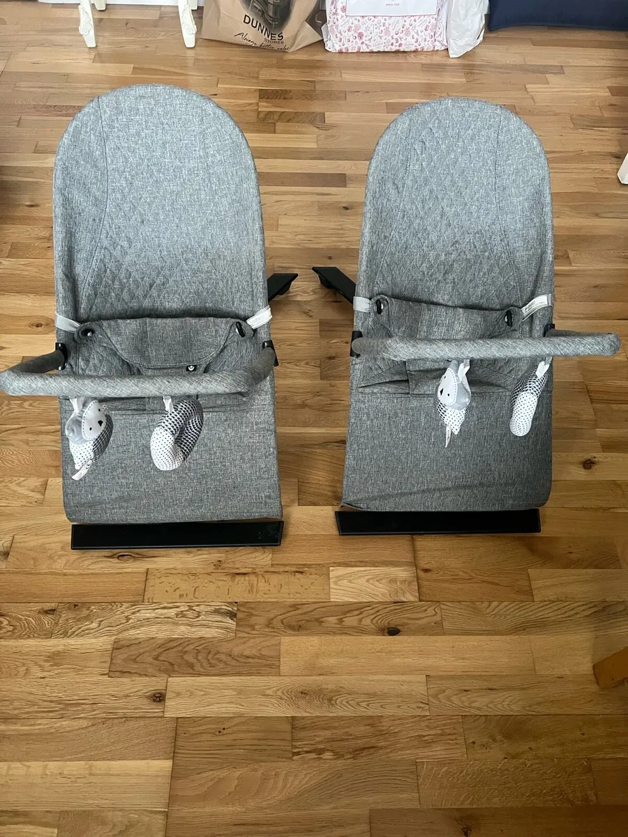 2 x baby bouncer - Image 1