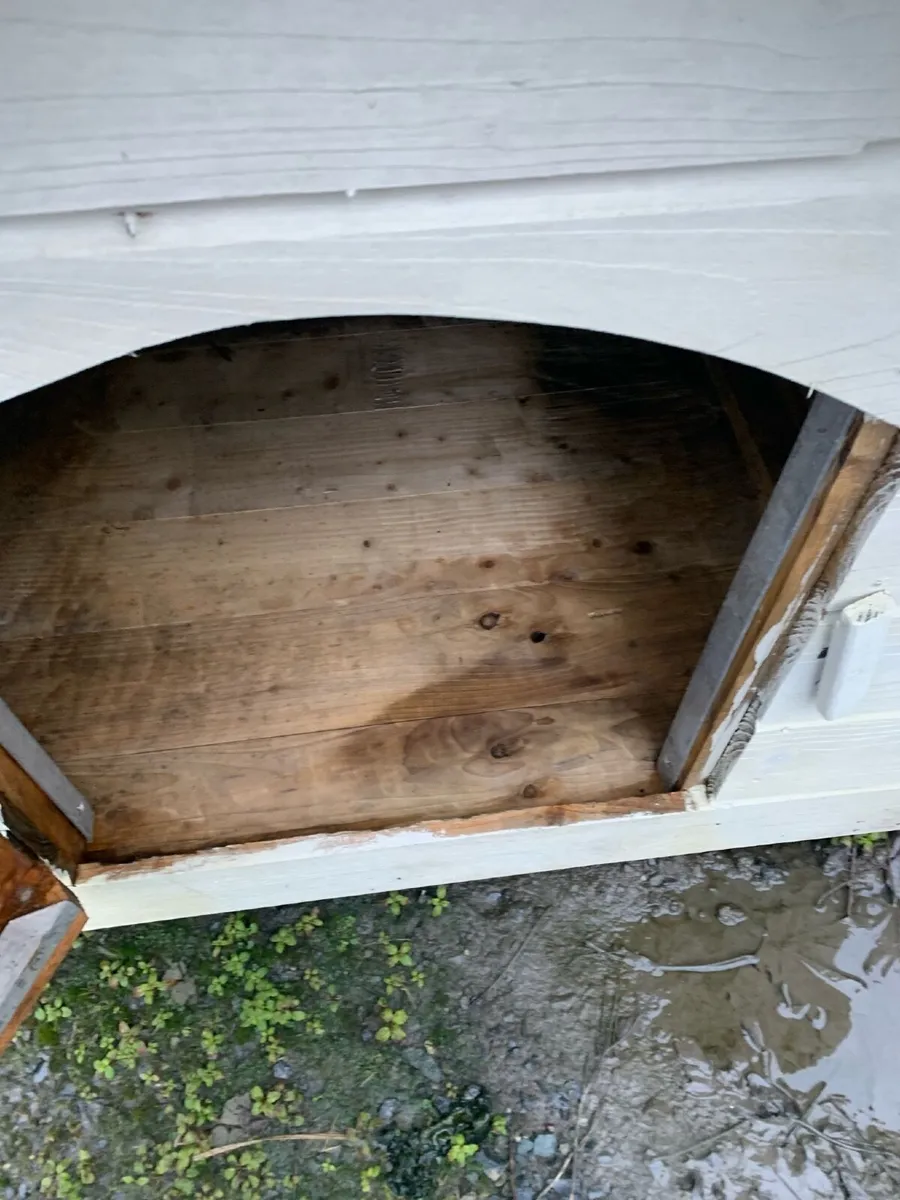 Dog Kennel - Image 1