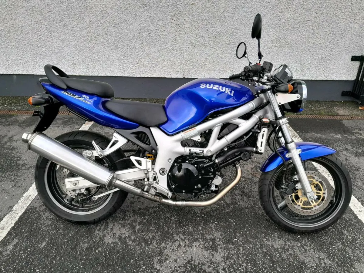 Suzuki sv650 2000 MINT Like new - Image 1