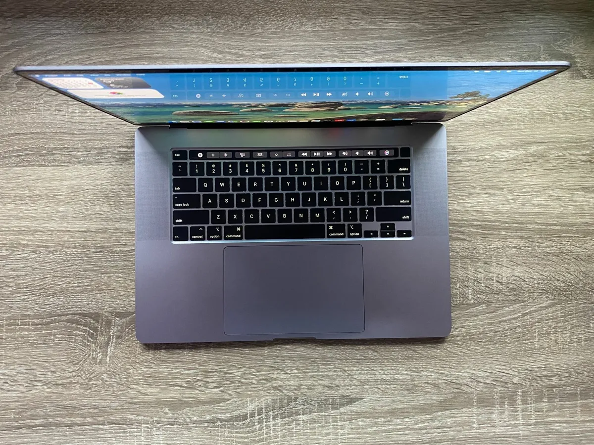 MacBook Pro 16-inch (2019) i7 | 16GB | 512GB - Image 2