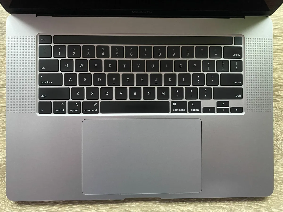 MacBook Pro 16-inch (2019) i7 | 16GB | 512GB - Image 4