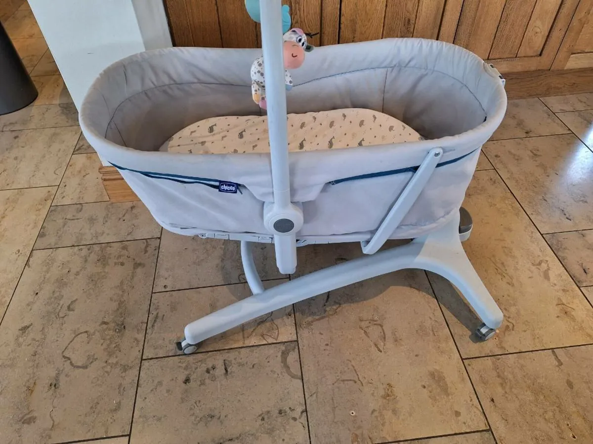 Chicco hug 4 in 1 - Image 1