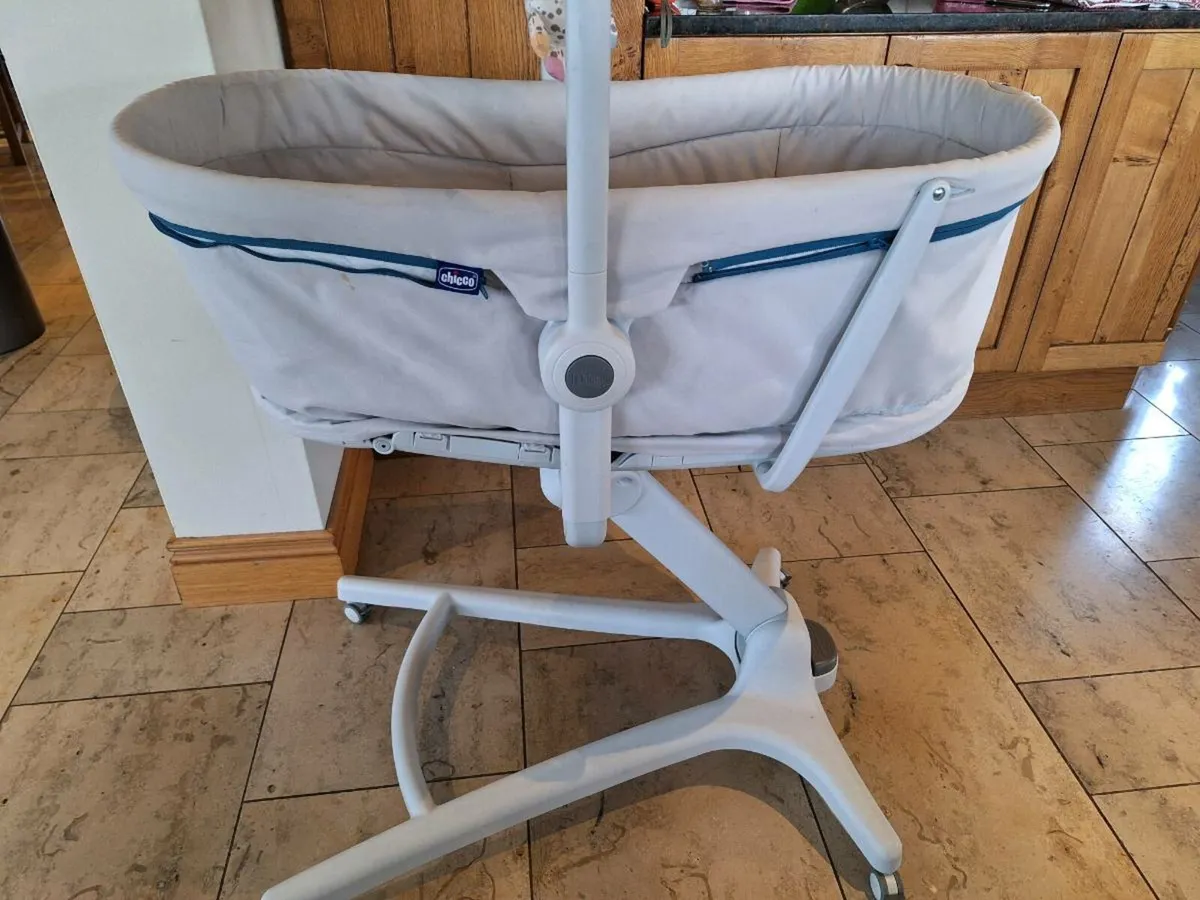 Chicco hug 4 in 1 - Image 2