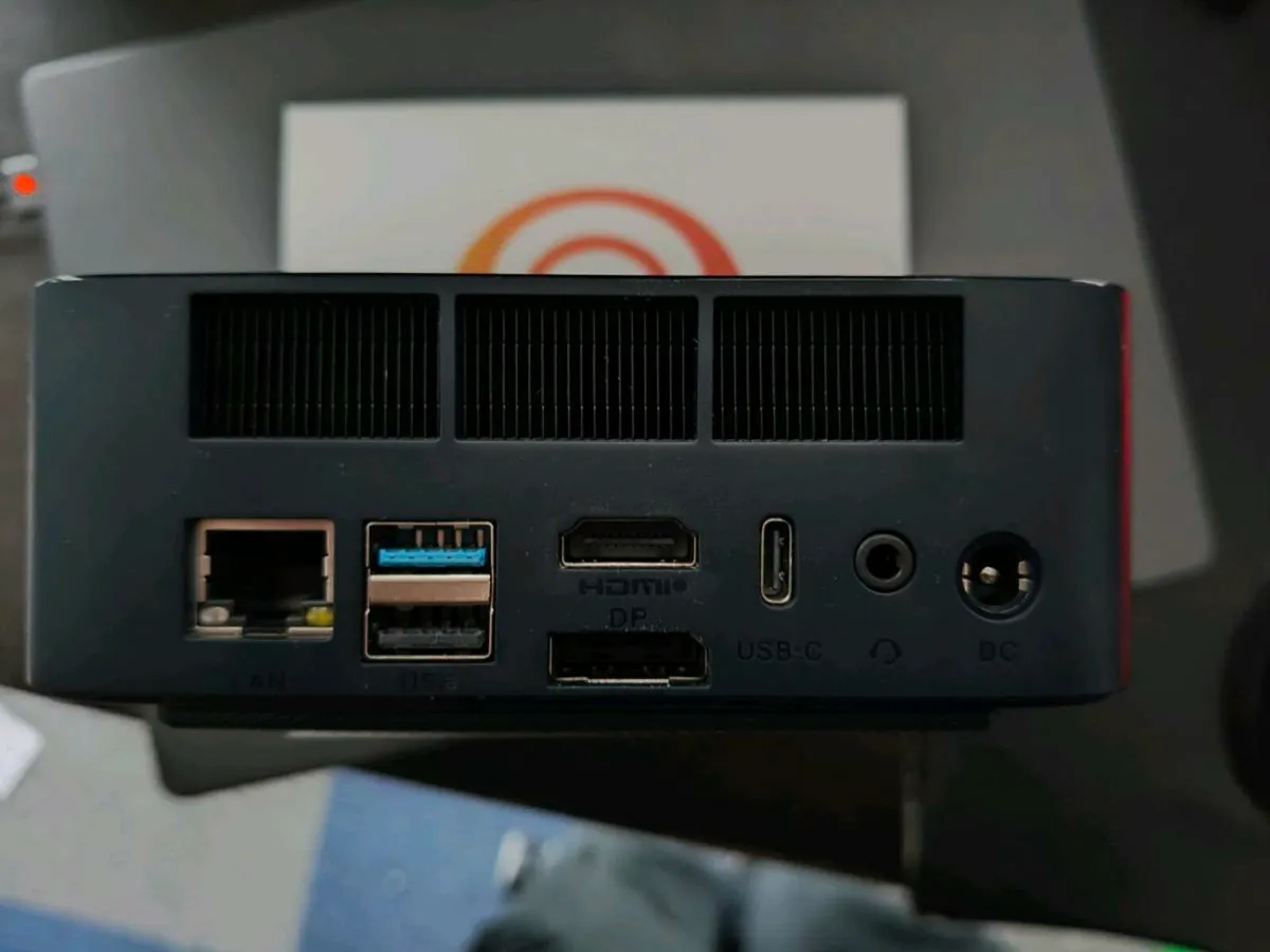 AMD mini PC (Steam Box) - Image 3