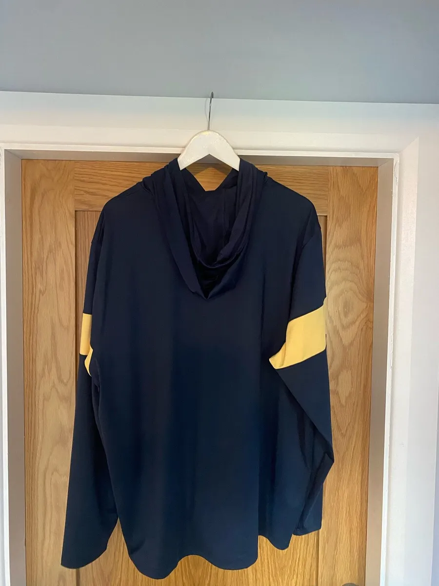 Puma golf hoodie - Image 2