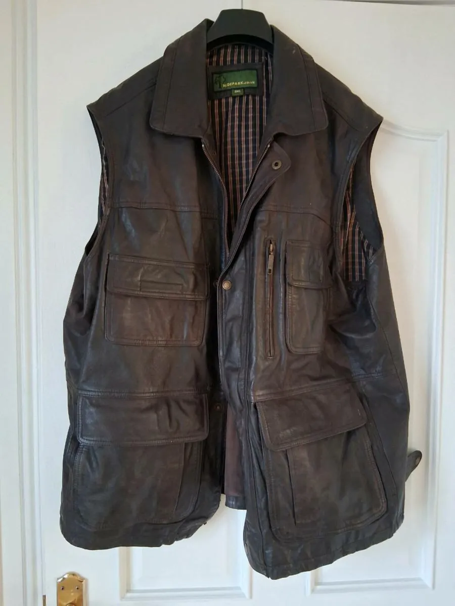 Men's Leather Sleeveless Jacket - Image 1