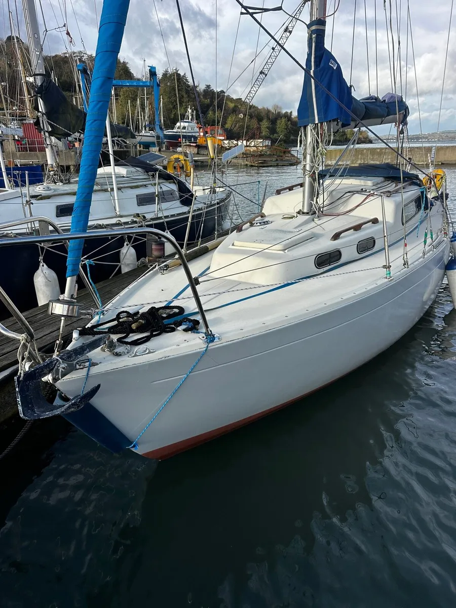 Albin vega 27 sailboat - Image 1