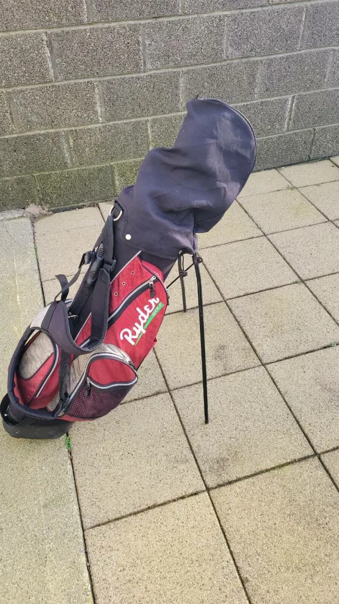 Golf clubs + bag