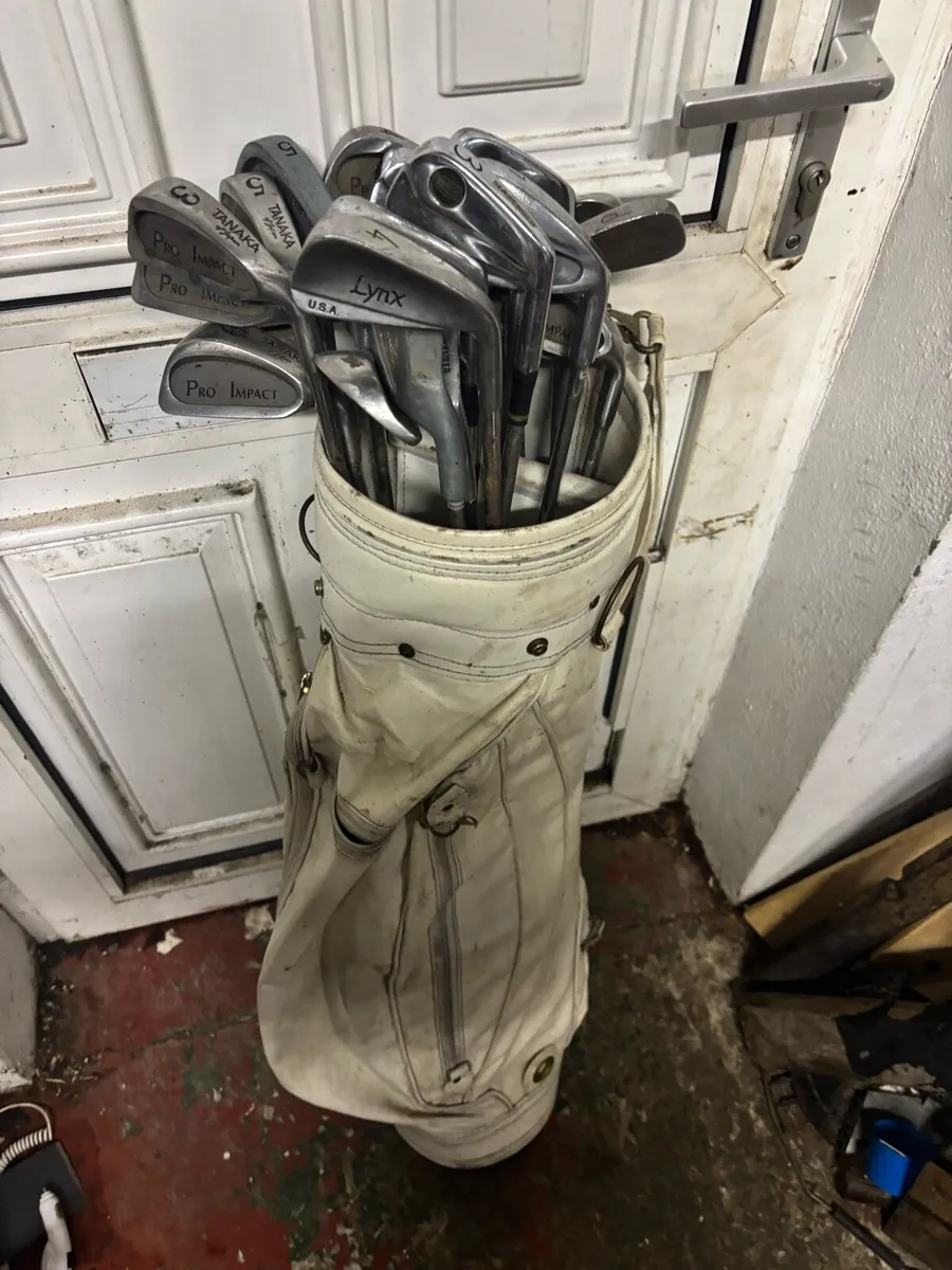Golf clubs and bags - Image 1