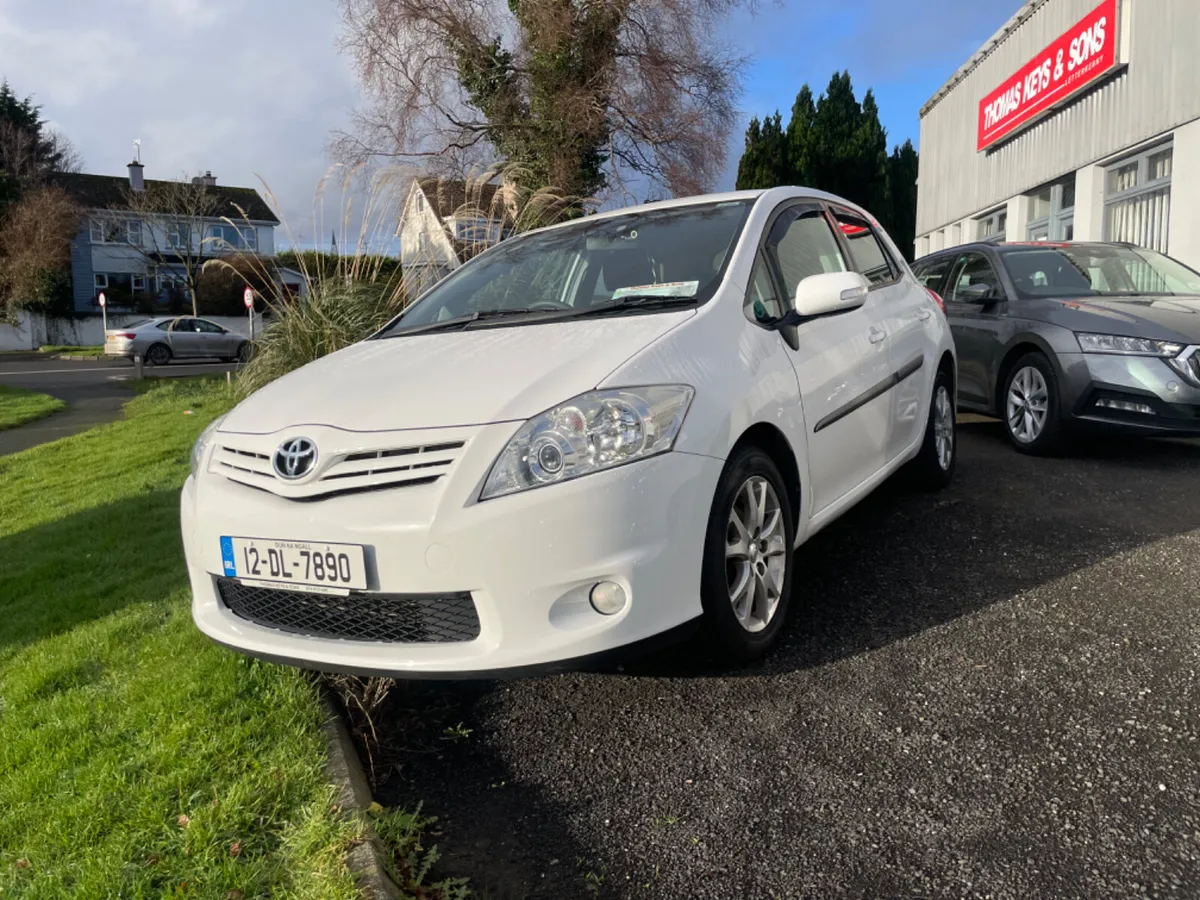 2012 Toyota Auris 1.3VVTI Sport - Image 2
