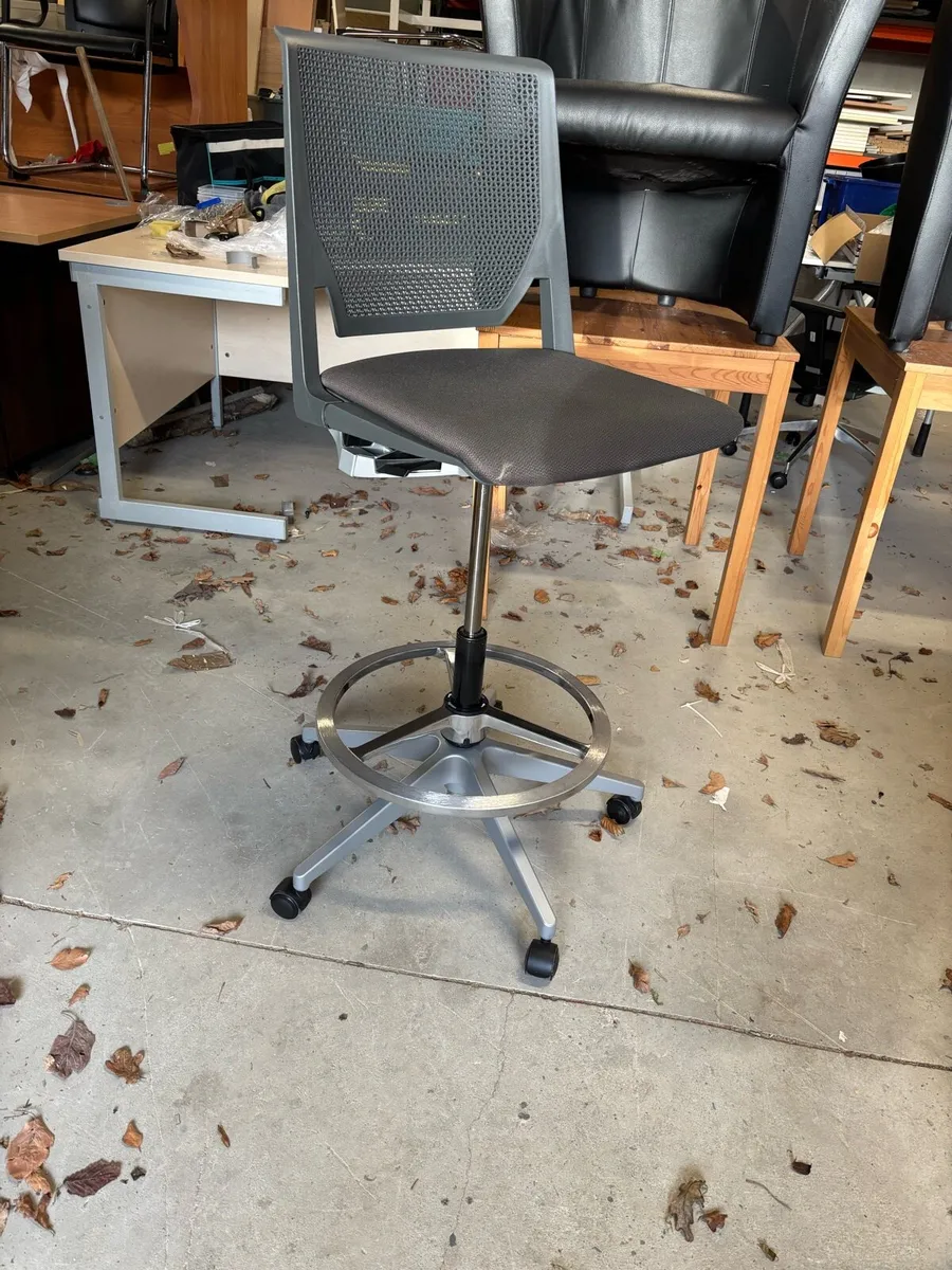 Draughtsman chair - Image 3