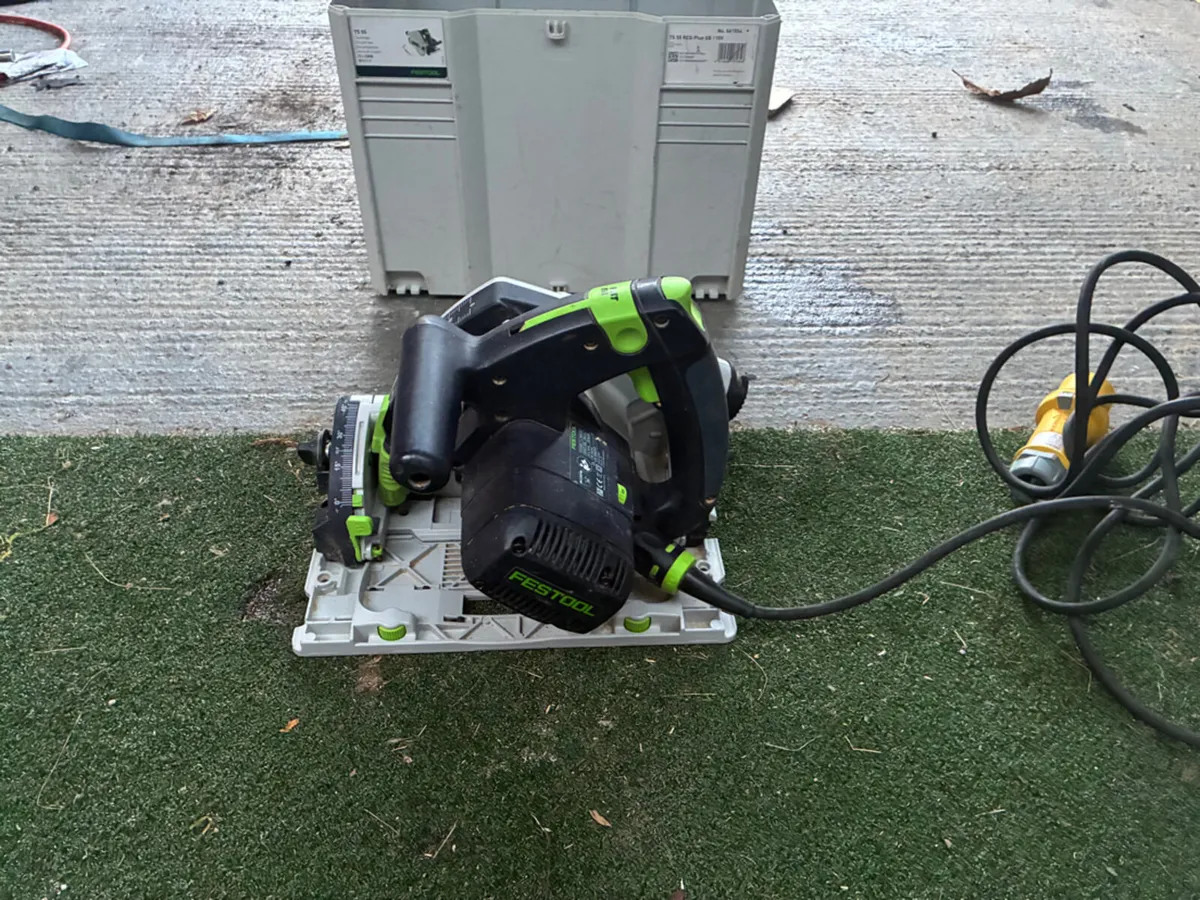 Festool track saw ts55 with tracks - Image 1
