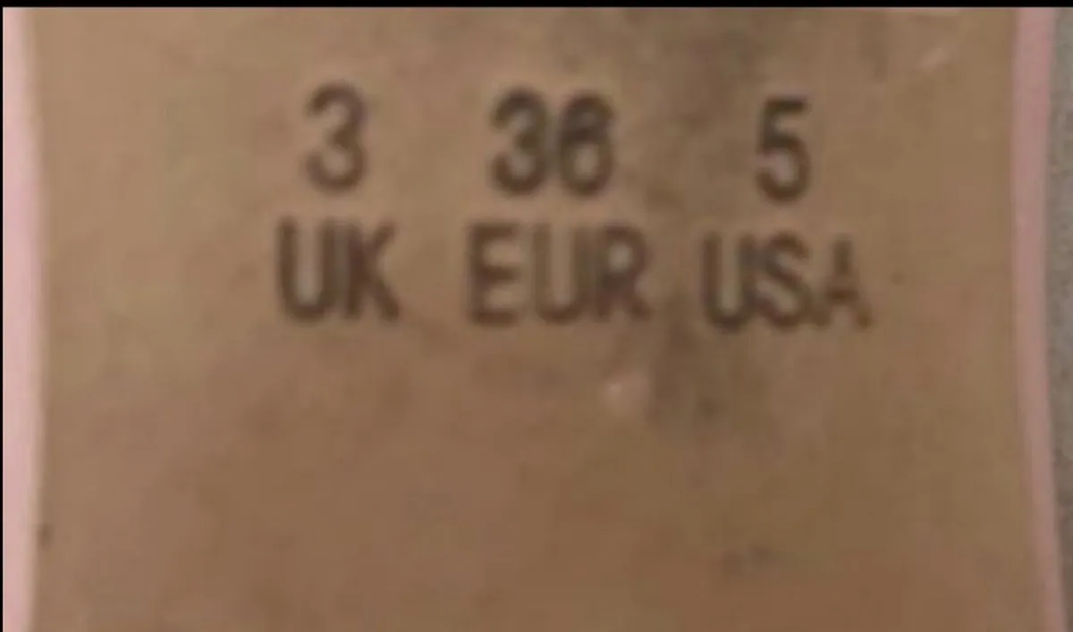 Girls shoes - Image 2