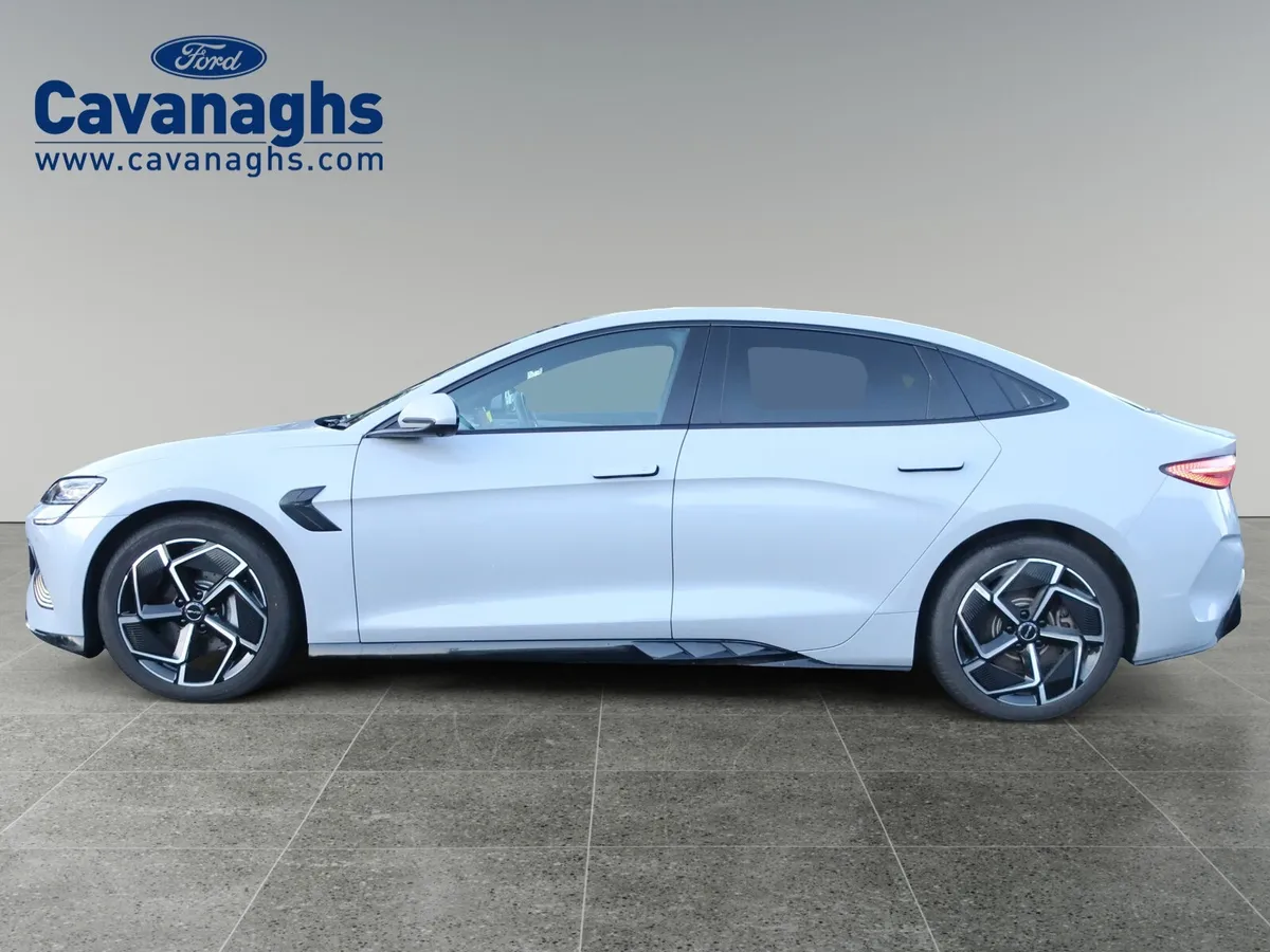 2024 BYD SEAL AWD EXCELLENCE - Image 2