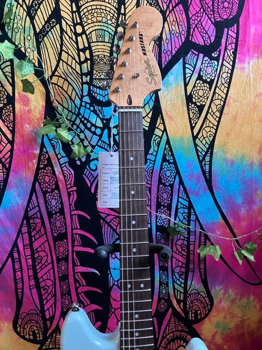 Squire by Fender Classic Vibe 60s Mustang - Image 4