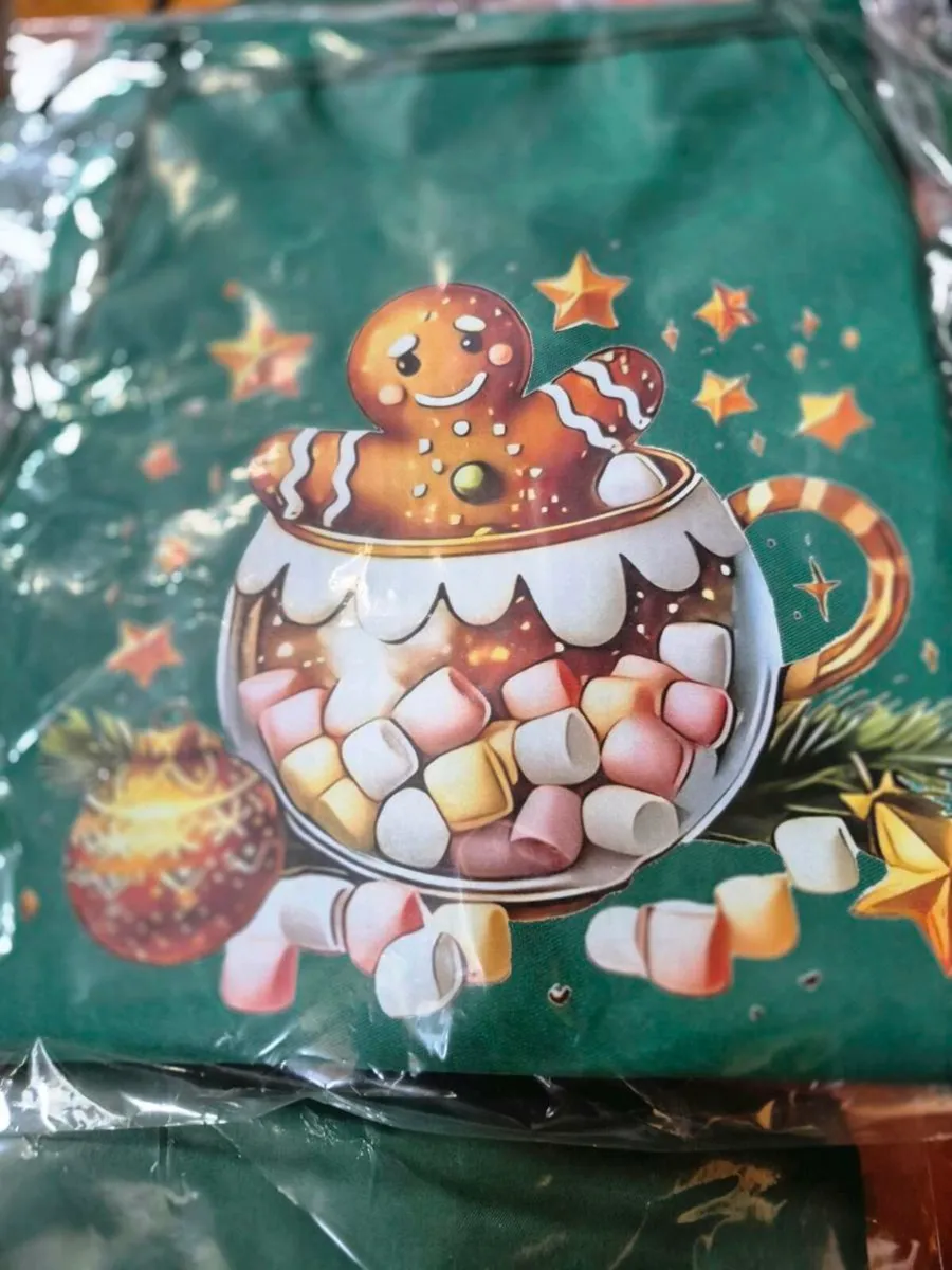 Christmas Aprons - Image 1