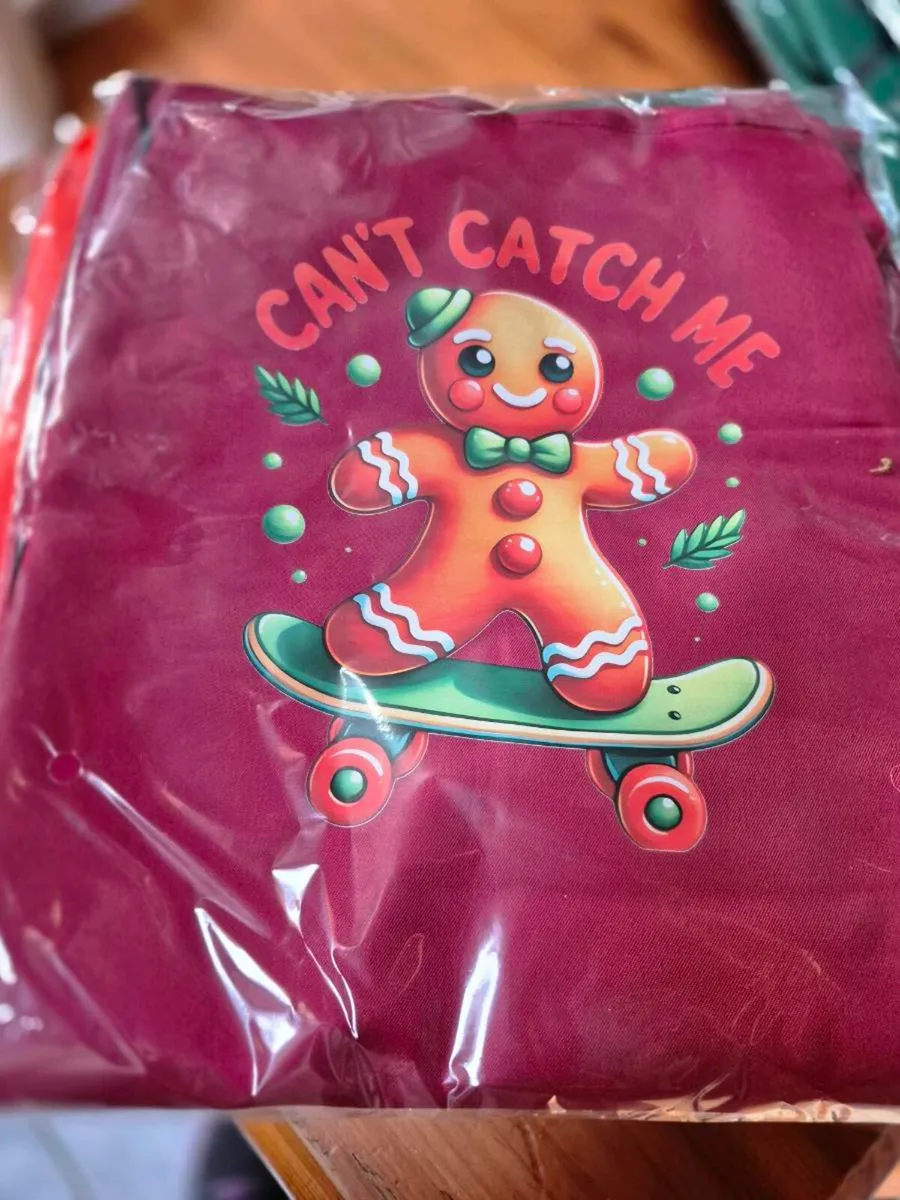 Christmas Aprons - Image 3