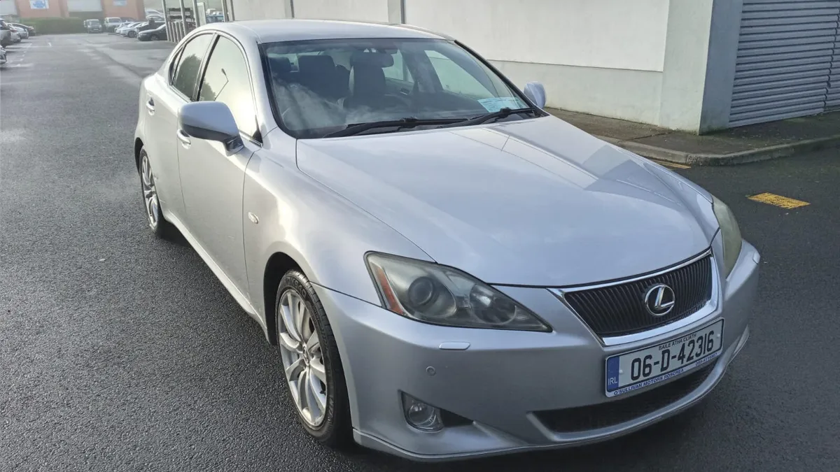LEXUS IS / 2006 / 2.5 PETROL / AUTOMATIC - Image 3