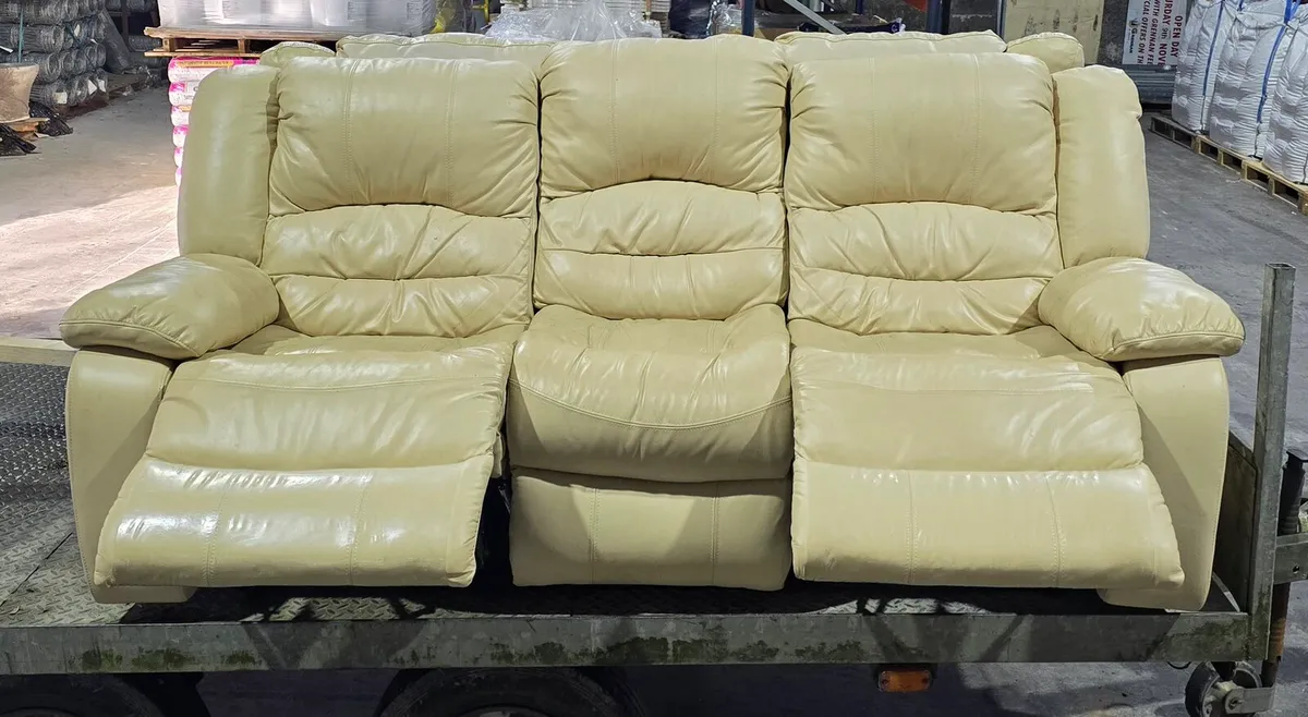 Leather Cream Couch 3+1+1 Ash doors - Image 1