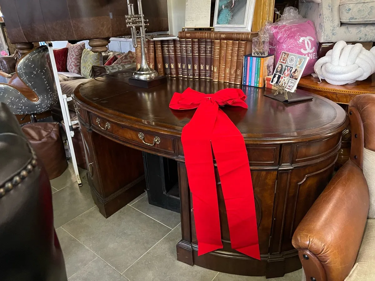 Presidential kidney shape , desk 🎄🎄🎄 - Image 2