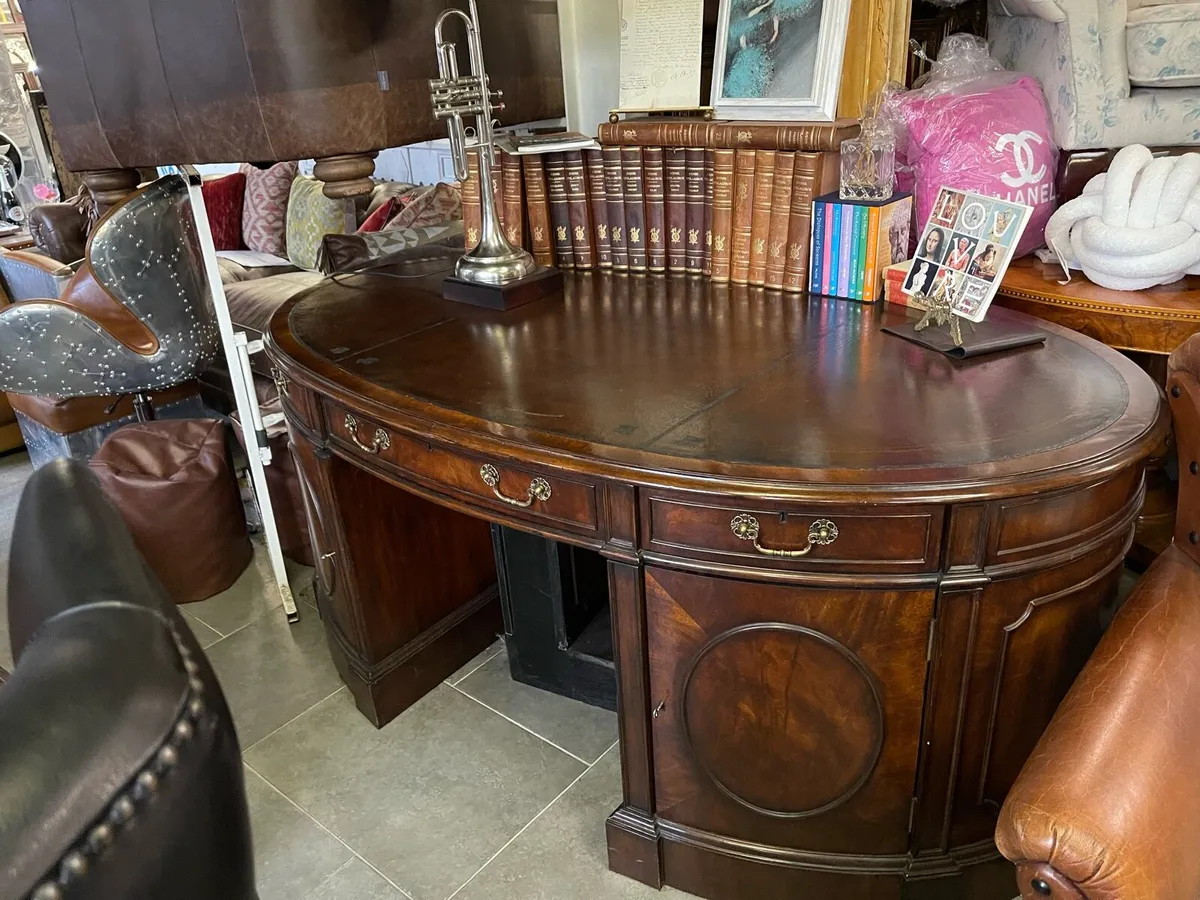 Presidential kidney shape , desk 🎄🎄🎄 - Image 4