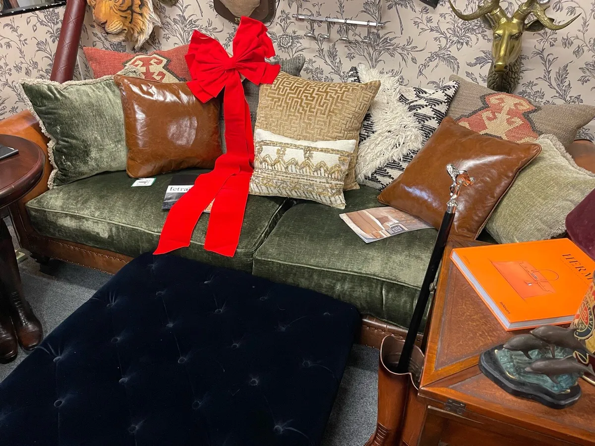 Tetrad constable grand sofa 🎄🎄🎄🎄 - Image 1