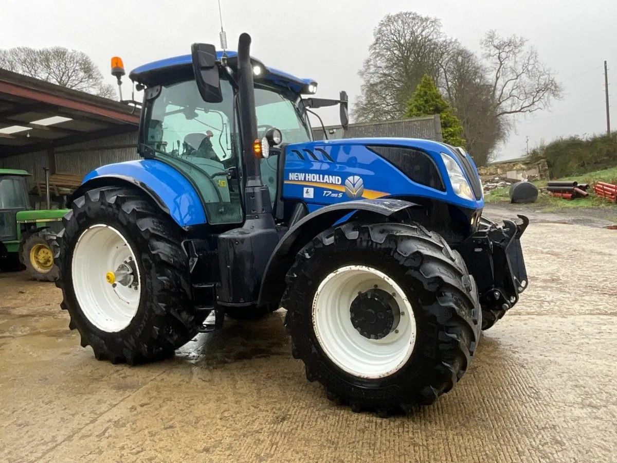 NEW HOLLAND T7.195S 4WD POWER COMMAND TRACTOR - Image 1