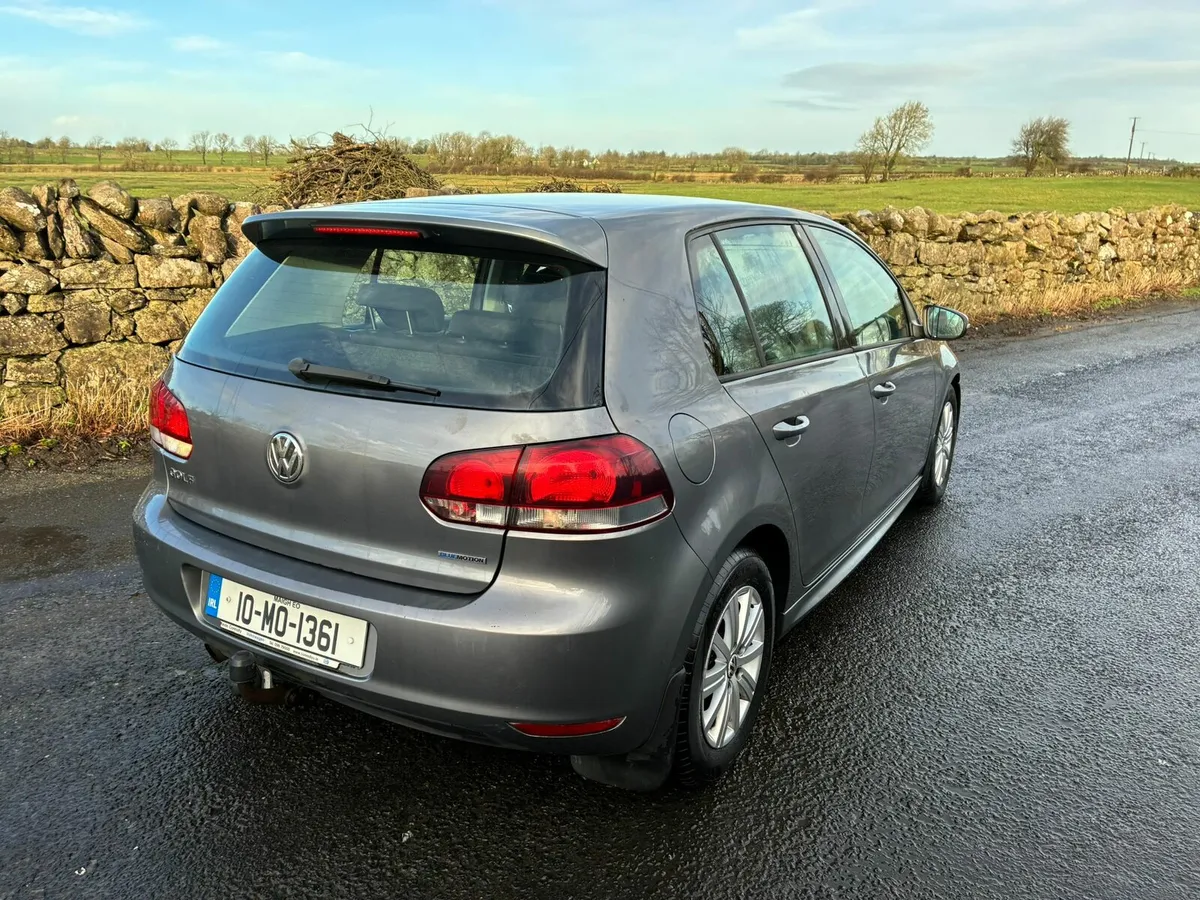 2010 Volkswagen Golf - Image 3