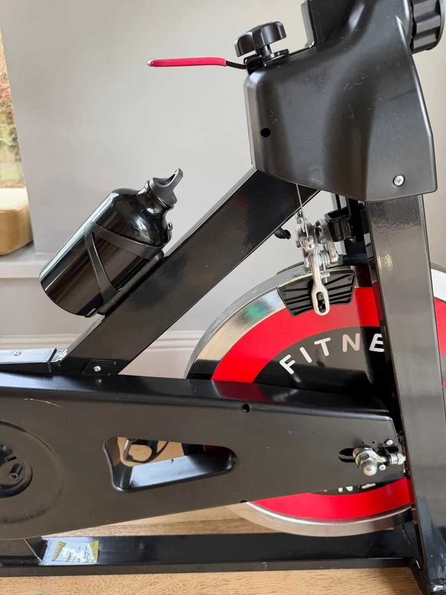 Exercise Bike like new with heart rate monitor - Image 2