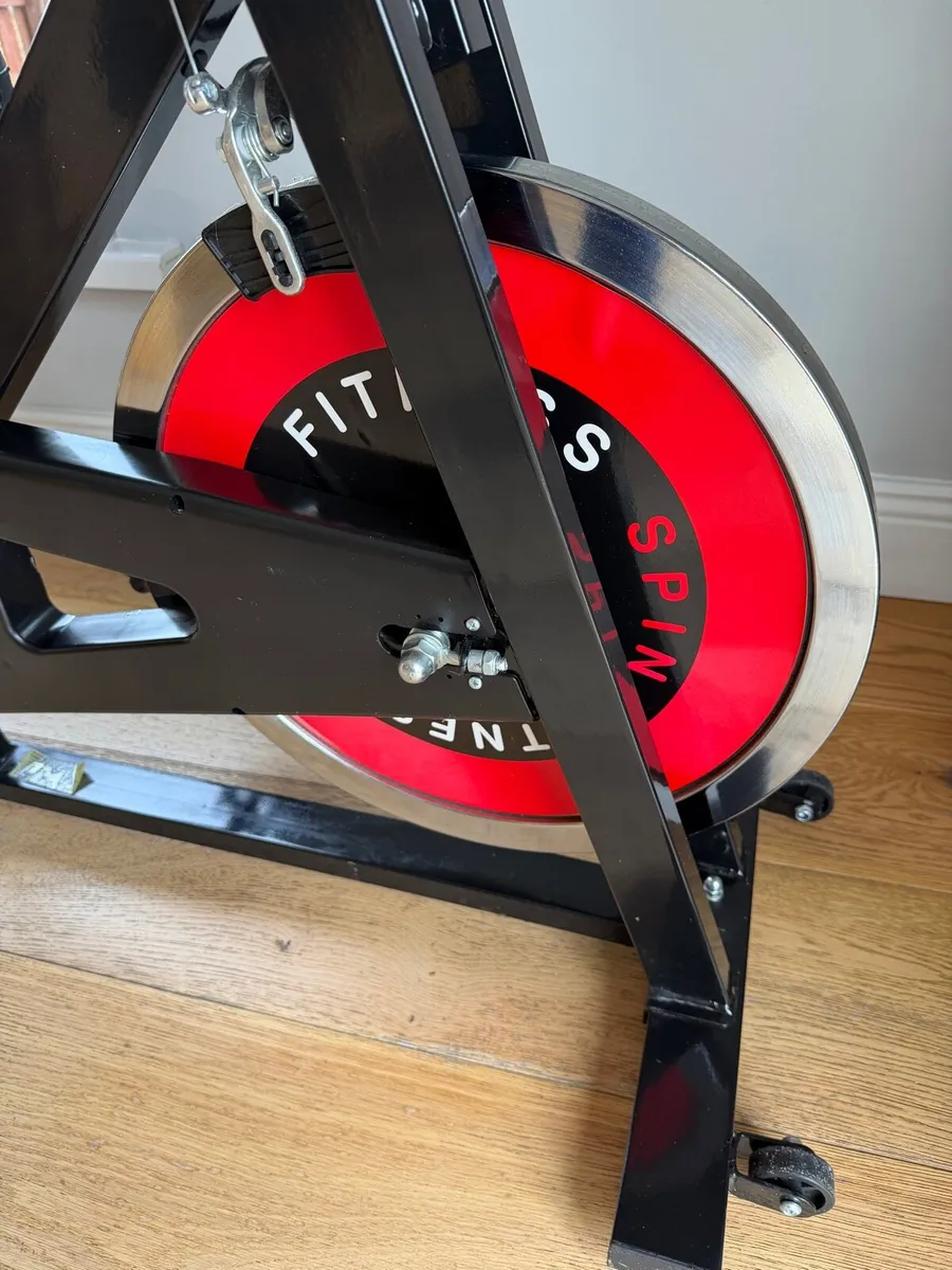 Exercise Bike like new with heart rate monitor - Image 4