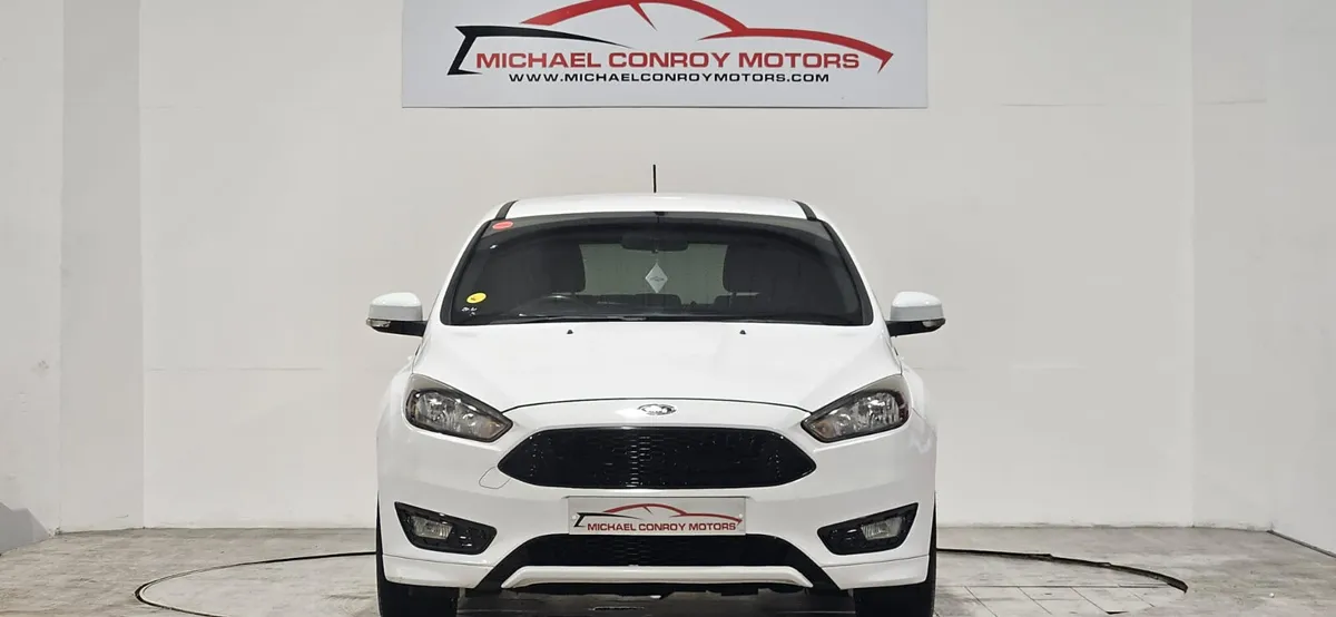 Ford Focus ST-LINE 2017 - FINANCE AVAILABLE - Image 4