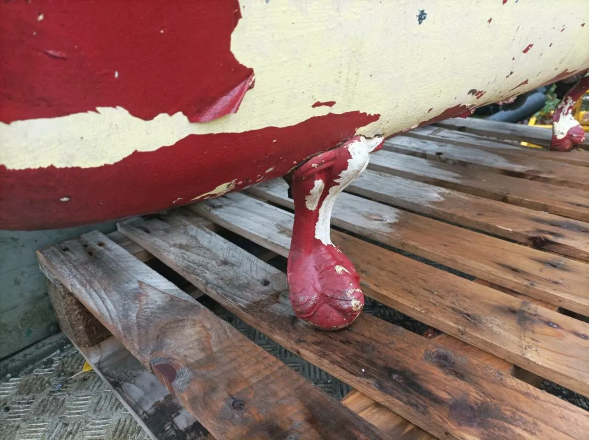 Cast iron bath claw legs - Image 3