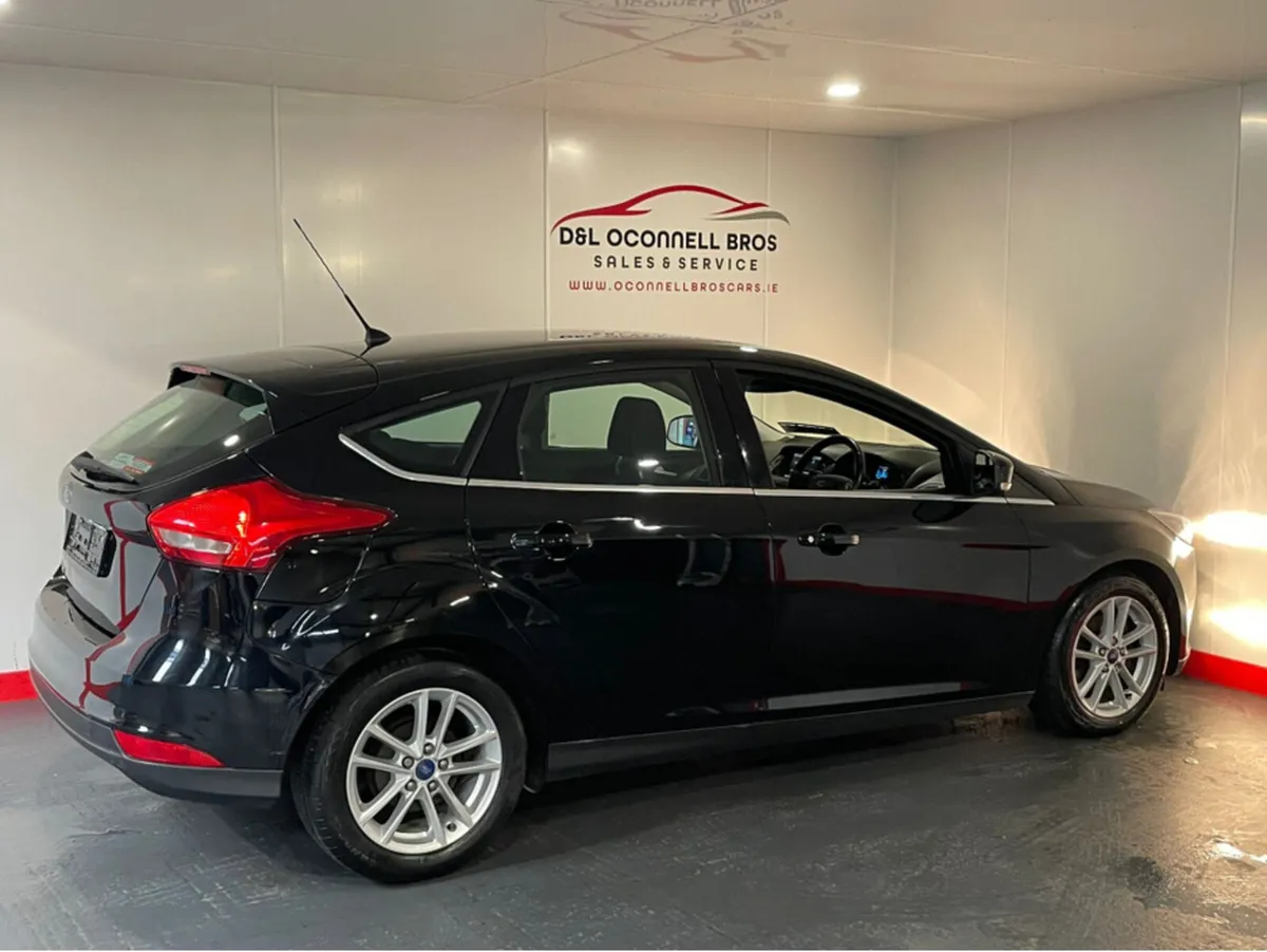 Ford Focus 1.5 TDCI ZETEC 120PS 5DR - Image 3