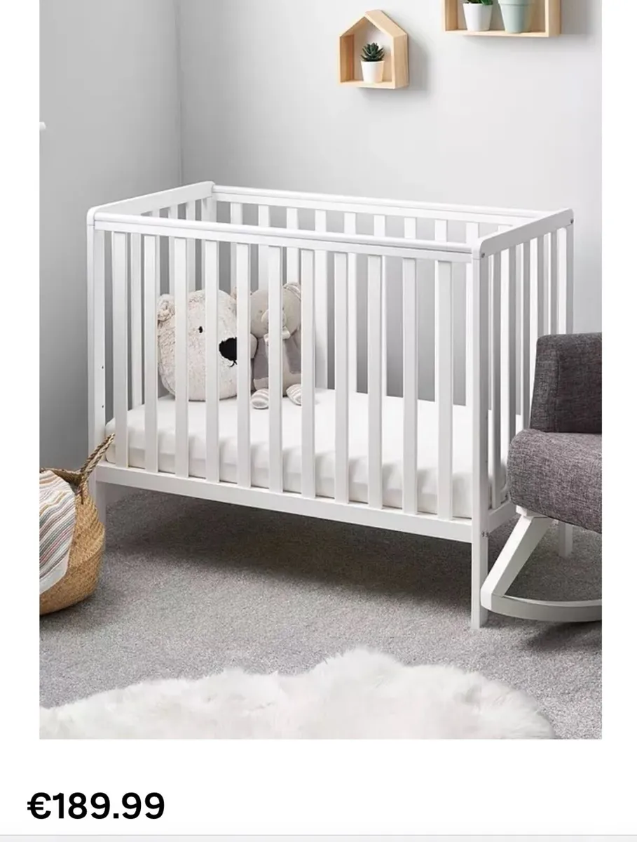 Space saver cot - Image 2