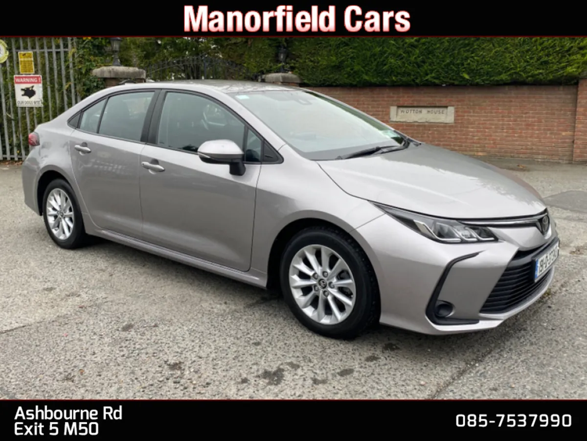 2019 Toyota Corolla 1.6 PETROL 6 SPEED NEW MODEL - Image 1