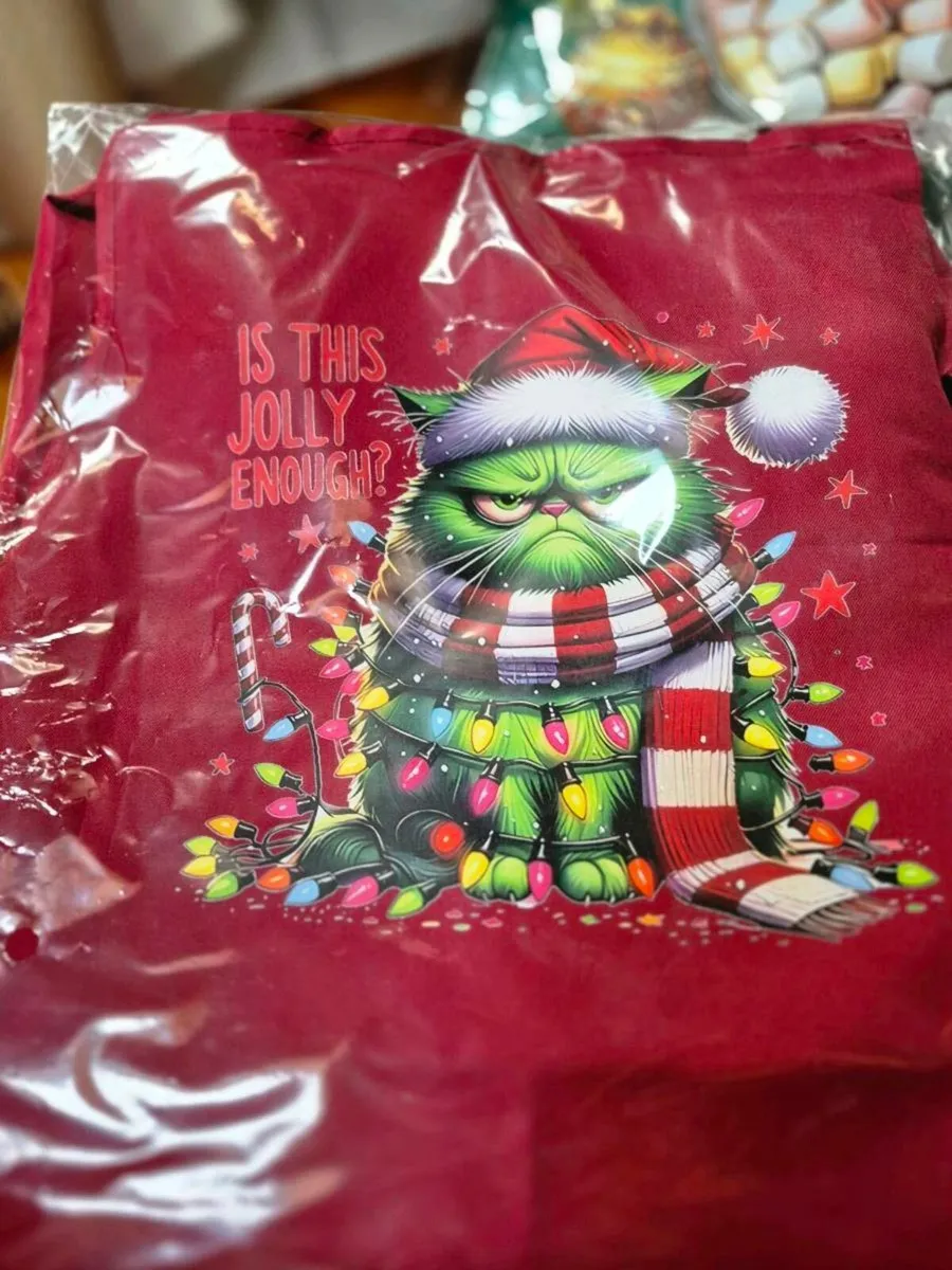 Christmas Aprons - Image 2