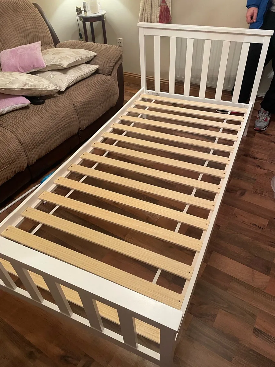 Single bed for Sale - Image 1