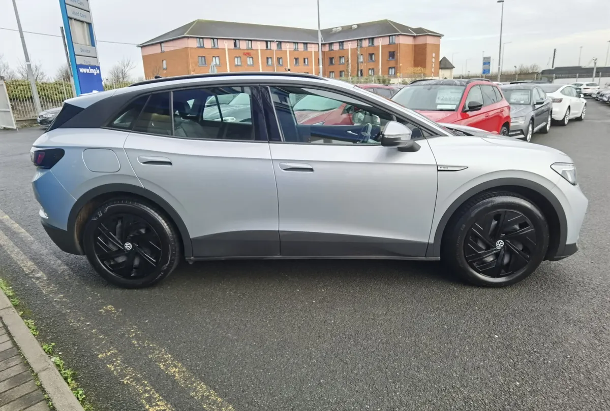 VOLKSWAGEN ID.4 77KWH PRO LIFE - Image 4