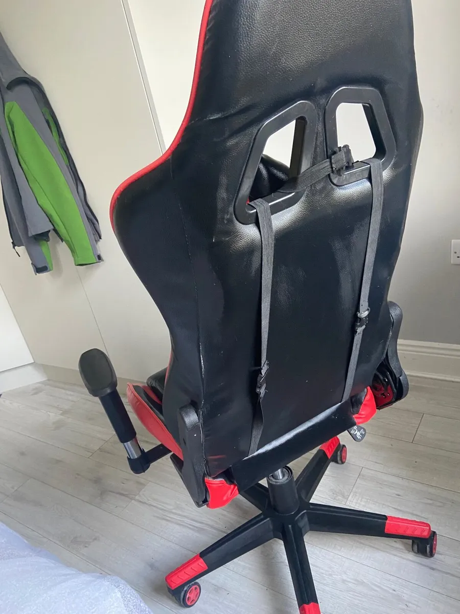Gaming Chair - Image 3