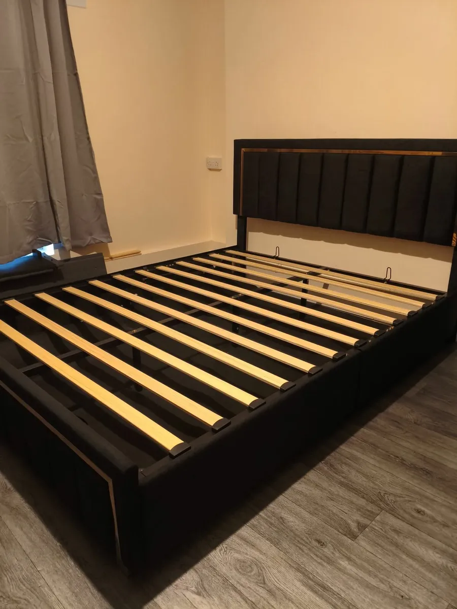 Bed- Double - Image 2