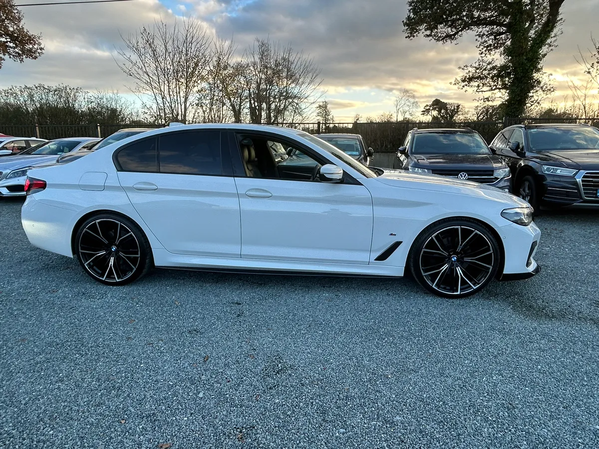 202 BMW 520D M SPORT LCI FACELIFT M Performance - Image 3
