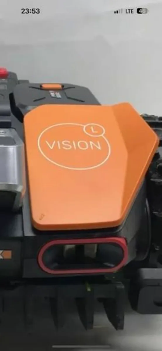 Worx Landroid Vision L1300 WR213E Robot Lawnmower - Image 3