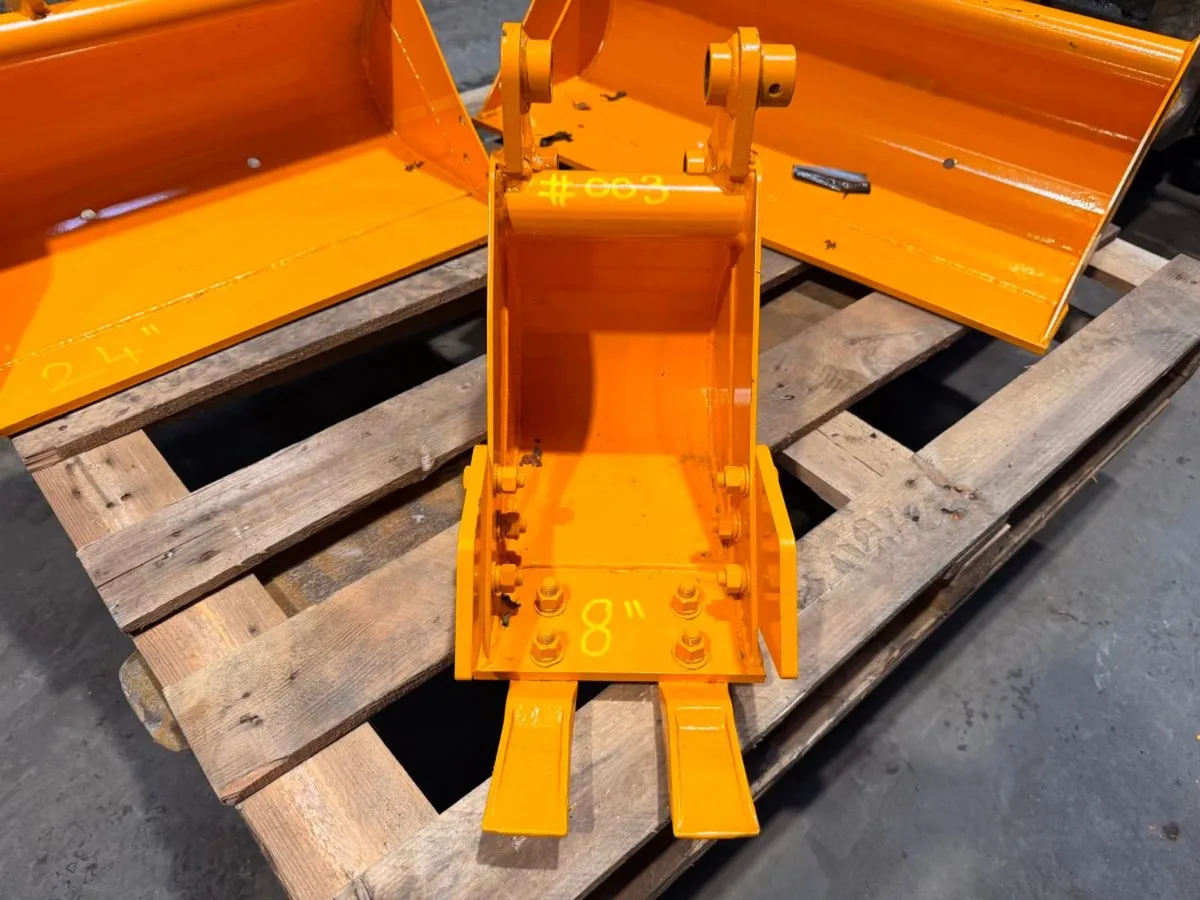 8" MICRO MINI DIGGER BUCKET ... 30MM ....003 - Image 2