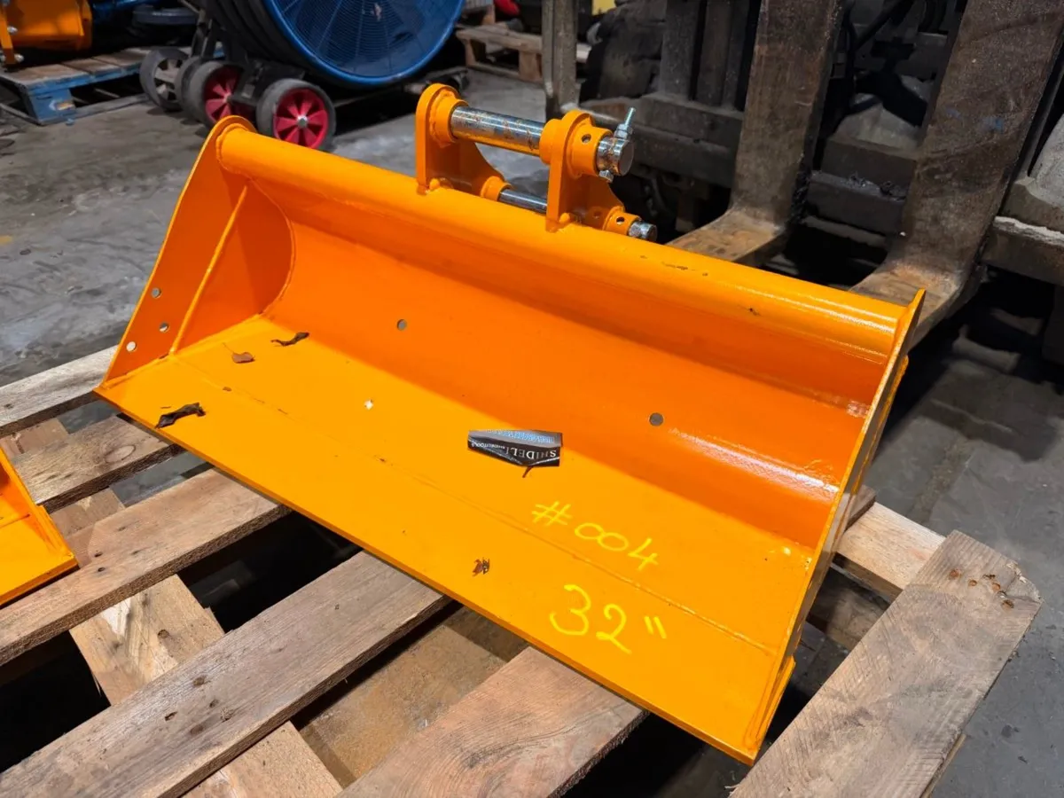 30MM GRADINIG BUCEKT MICRO MINI DIGGER..004 - Image 1