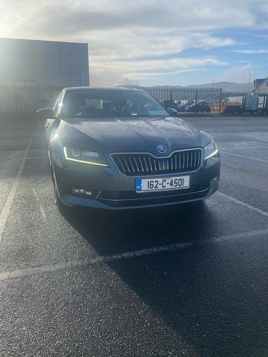 162 Skoda Superb - Image 1