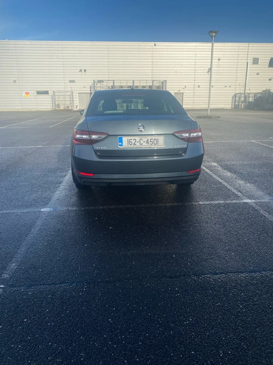 162 Skoda Superb - Image 3
