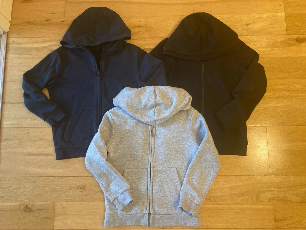 Boys jumpers / hoodies 6-7y - Image 3