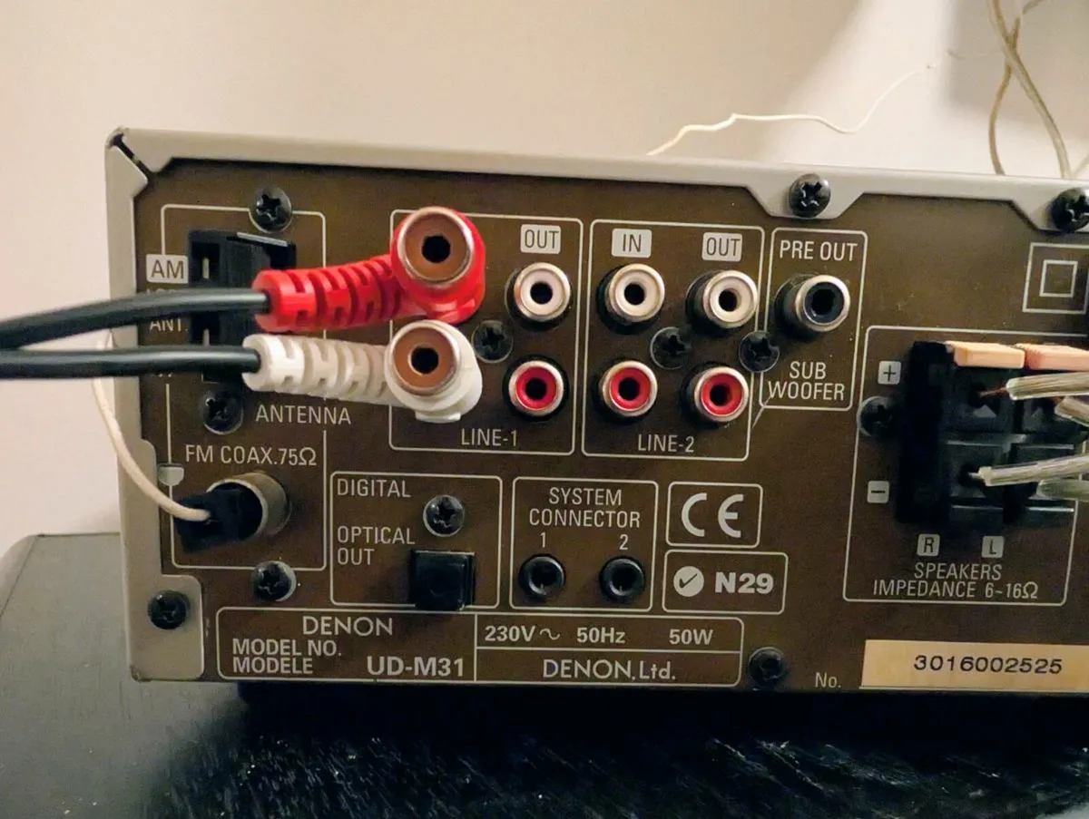 Denon CD Receiver Amplifier - Image 4