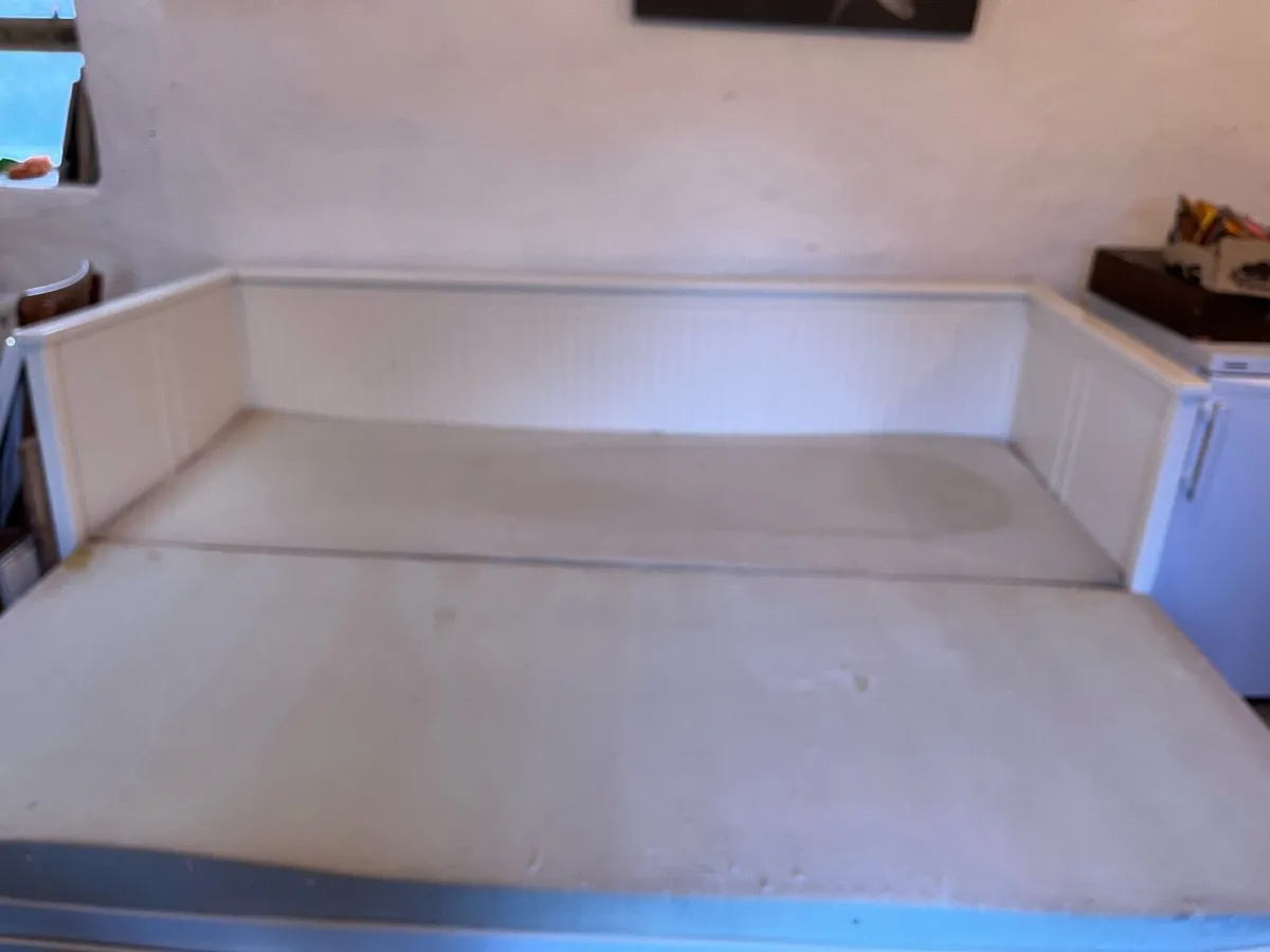 IKEA daybed - Image 4