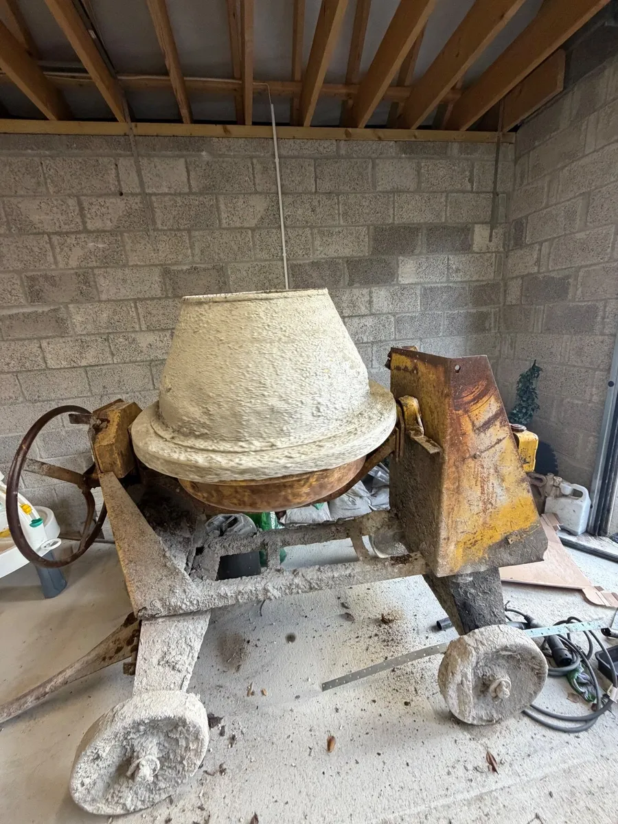 Lister Diesel Cement Mixer - Image 2